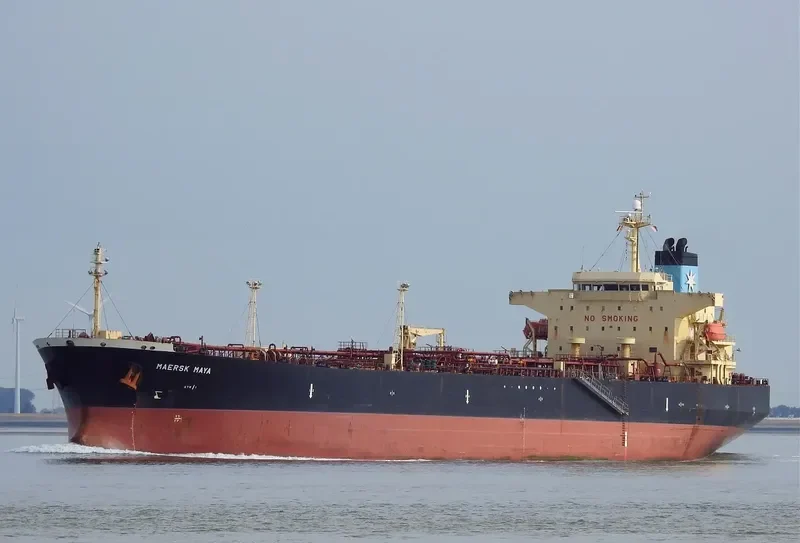 DEE4 ELM Tanker IMO 9367750 photo 4