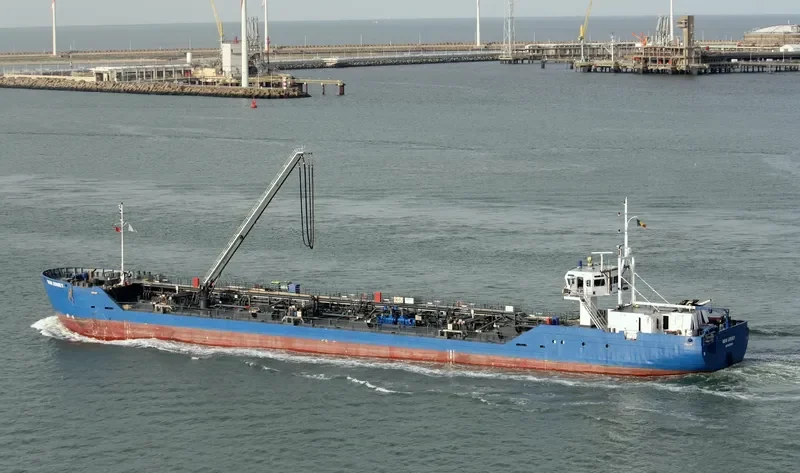 NEW JERSEY Tanker IMO 9367918 photo 5