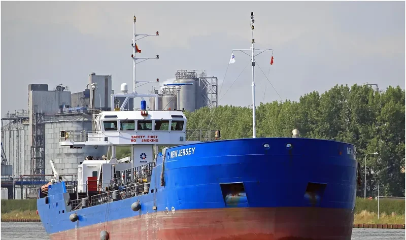 NEW JERSEY Tanker IMO 9367918 photo 10