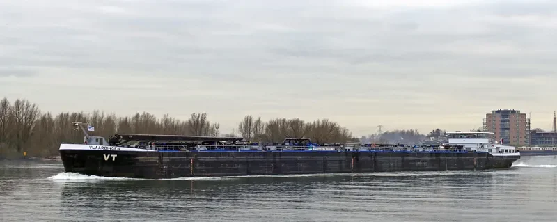 VLAARDINGEN Tanker IMO 9368560 photo 4