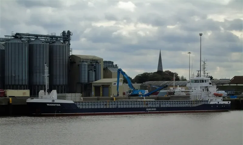 MUSKETIER Container Ship IMO 9369514 photo 9