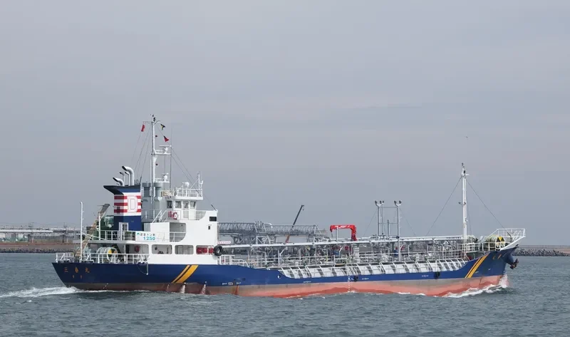 SANSHUN MARU Tanker IMO 9370501 photo 3