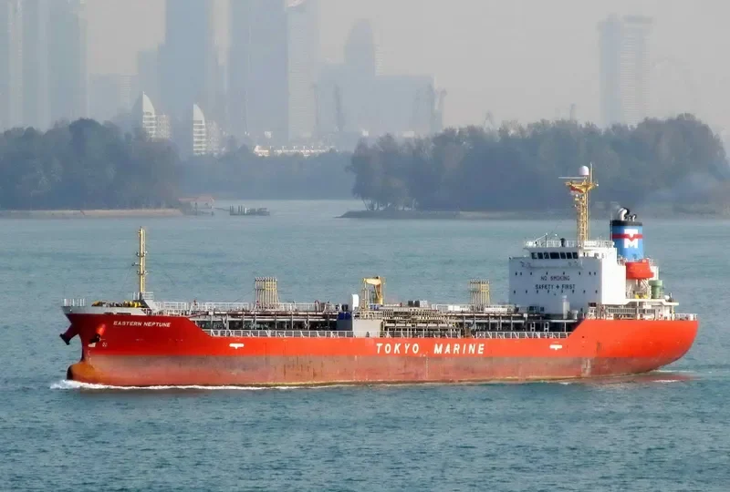 EASTERN NEPTUNE Tanker IMO 9370630 photo 3