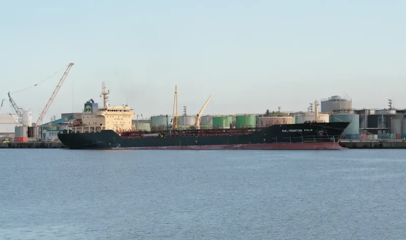 KALIMANTAN PALM Tanker IMO 9371036