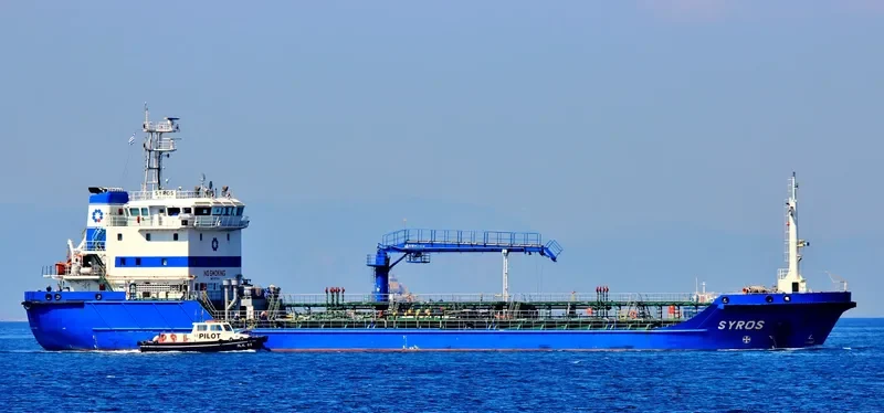 ISIQALO Tanker IMO 9371294 photo 7