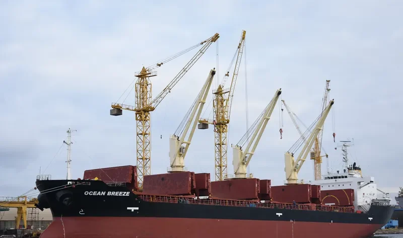 OCEAN BREEZE Bulk Carrier IMO 9371359