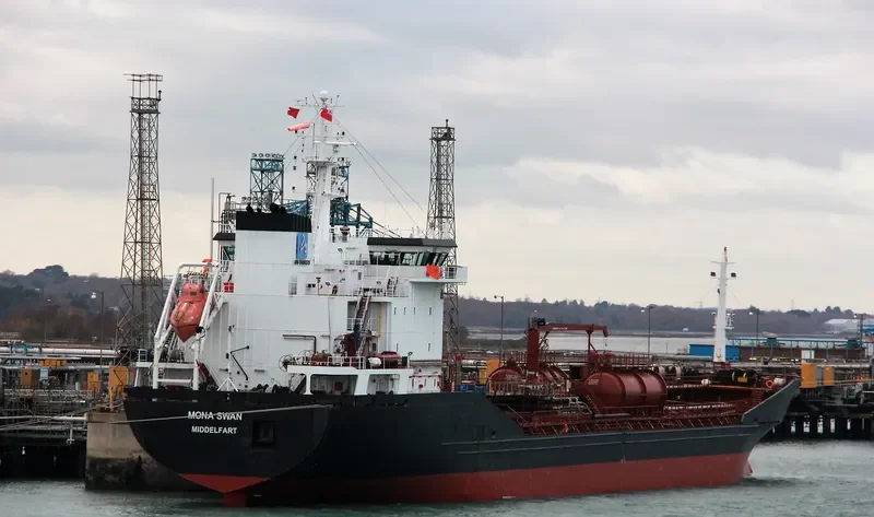 MONA SWAN Tanker IMO 9371804 photo 4