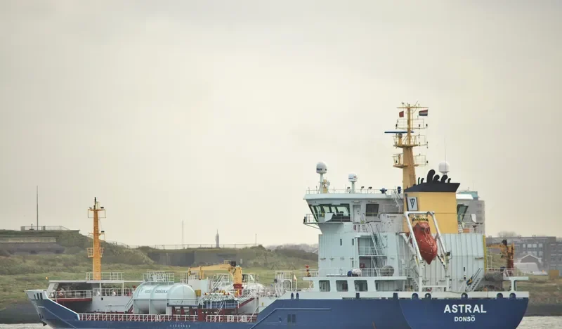 ASTRAL Tanker IMO 9371878 photo 10