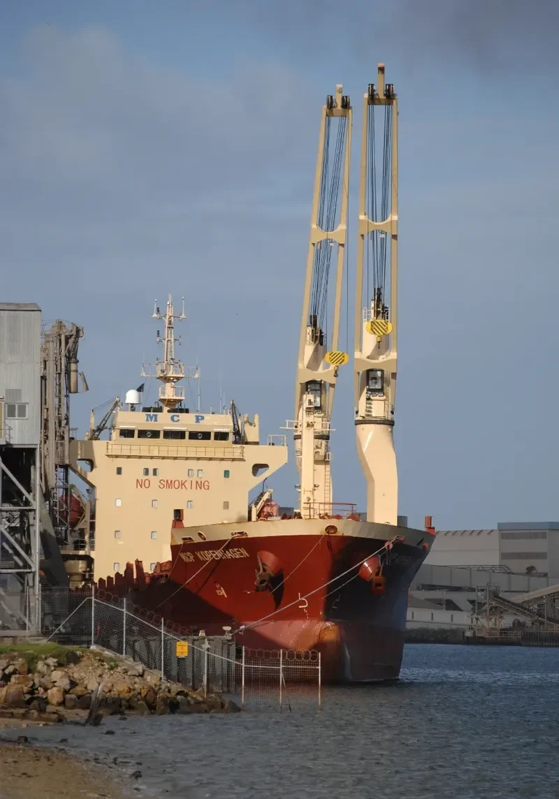 MERATUS PANGKALPINANG General Cargo IMO 9371945 photo 3