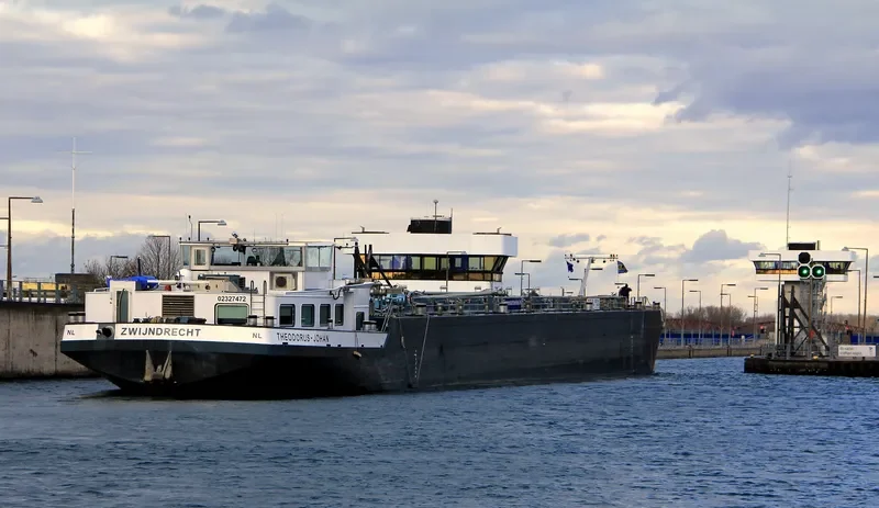 NECKARTAL Tanker IMO 9372030 photo 2
