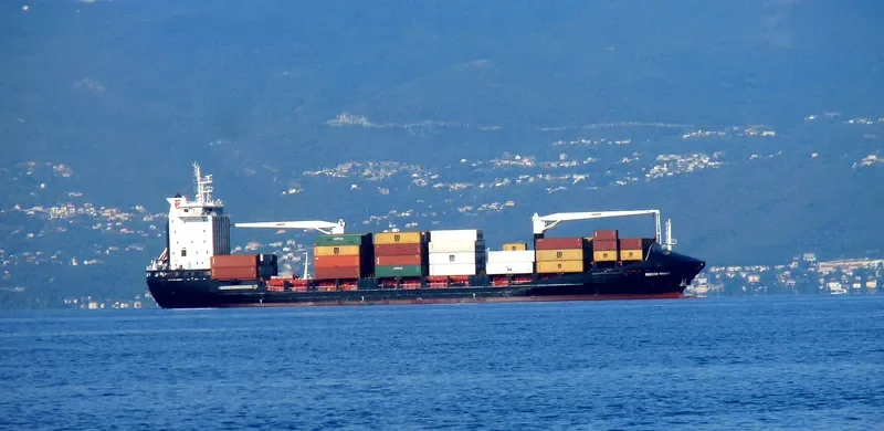 VERA A Container Ship IMO 9372585 photo 8