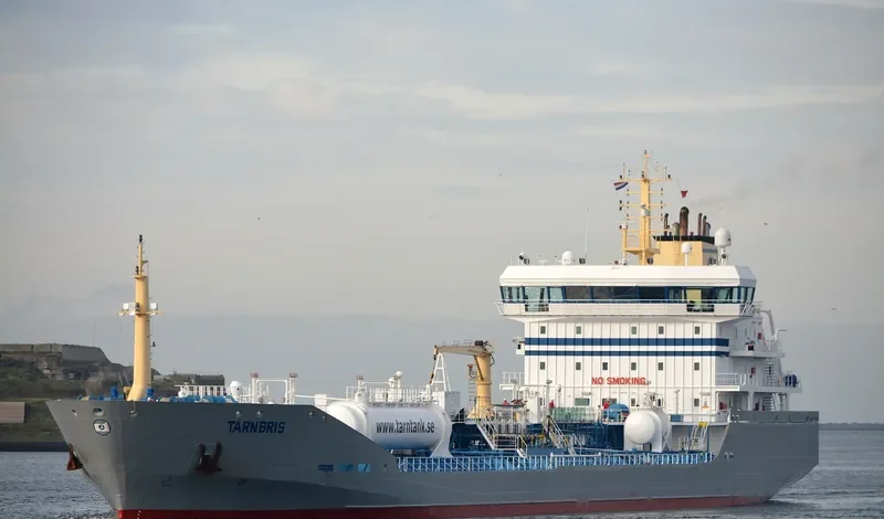 TARNBRIS Tanker IMO 9372652 photo 10