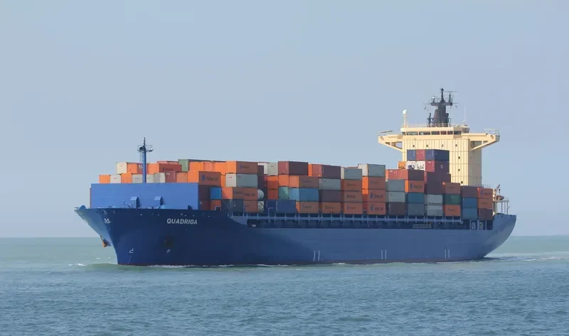BURGUNDY Container Ship IMO 9372872 photo 8