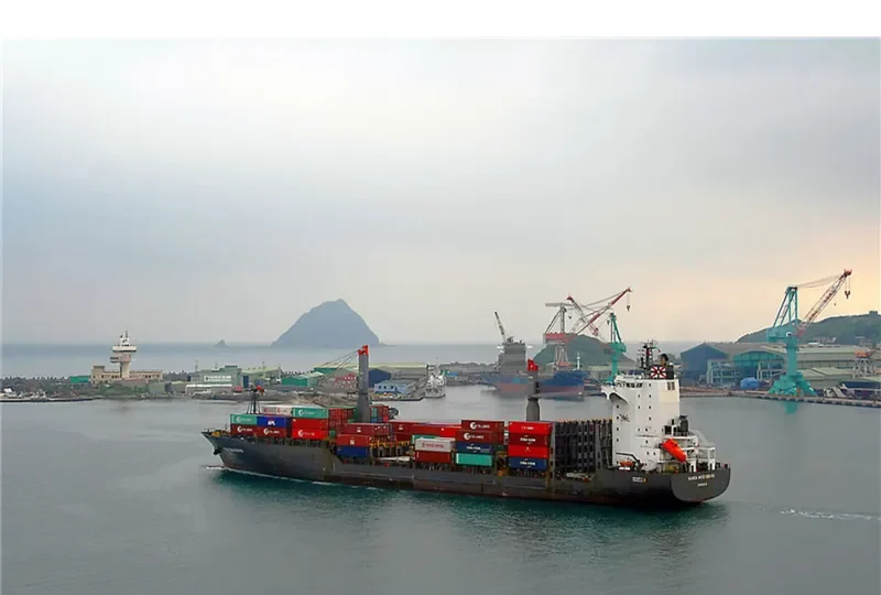 HANSA MEERSBURG Container Ship IMO 9373462 photo 2