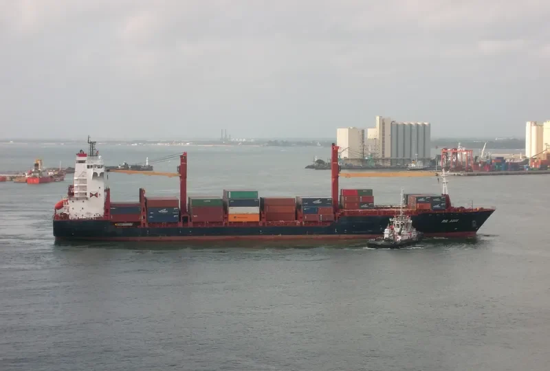 HANSA WOLFSBURG Container Ship IMO 9373498 photo 3