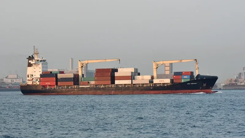 JETTE Container Ship IMO 9374117 photo 6