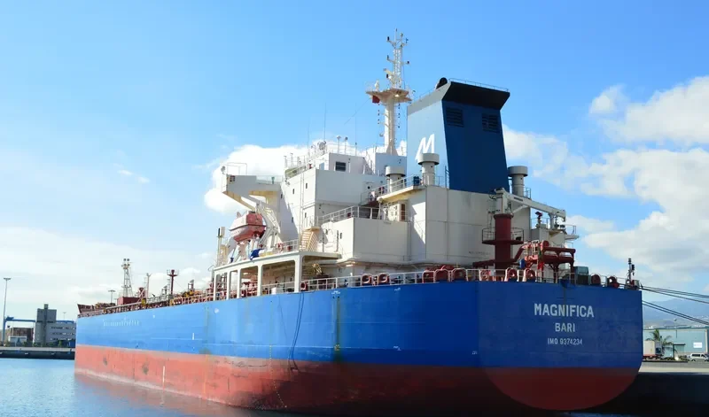 MAGNIFICA Tanker IMO 9374234 photo 3