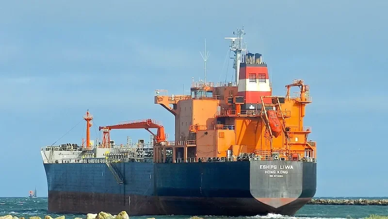 FALCON MAJESTIC Tanker IMO 9374284 photo 10