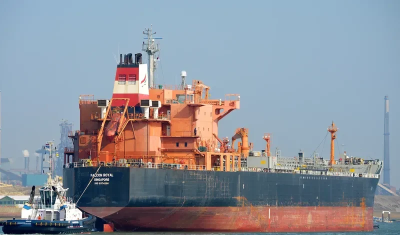 FALCON ROYAL Tanker IMO 9374296 photo 2
