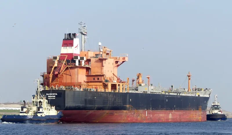FALCON ROYAL Tanker IMO 9374296 photo 3