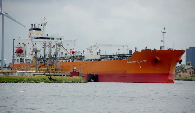 ATLANTIC MUSE Tanker IMO 9374301 photo 3