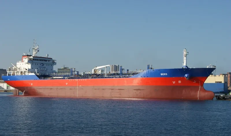 BERG Tanker IMO 9374325 photo 5