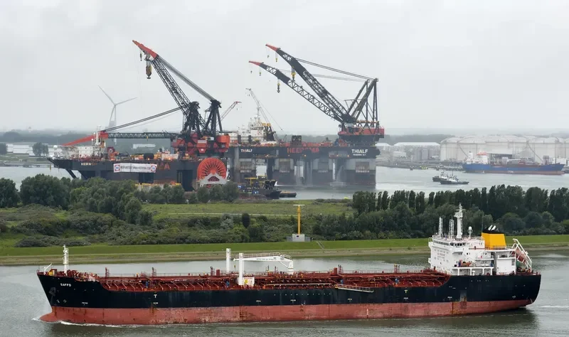 MAERSK KARA Tanker IMO 9374428 photo 3