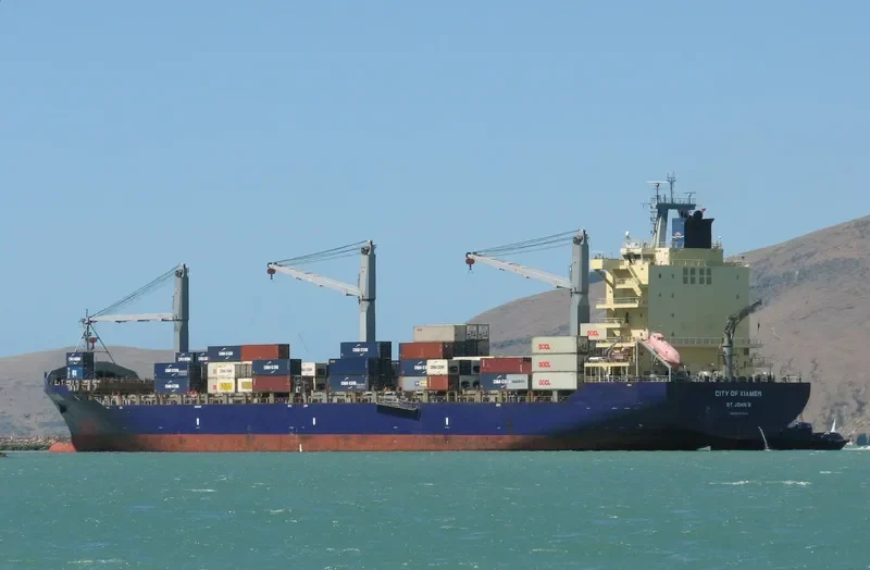 GH ZEPHYR Container Ship IMO 9374442 photo 10