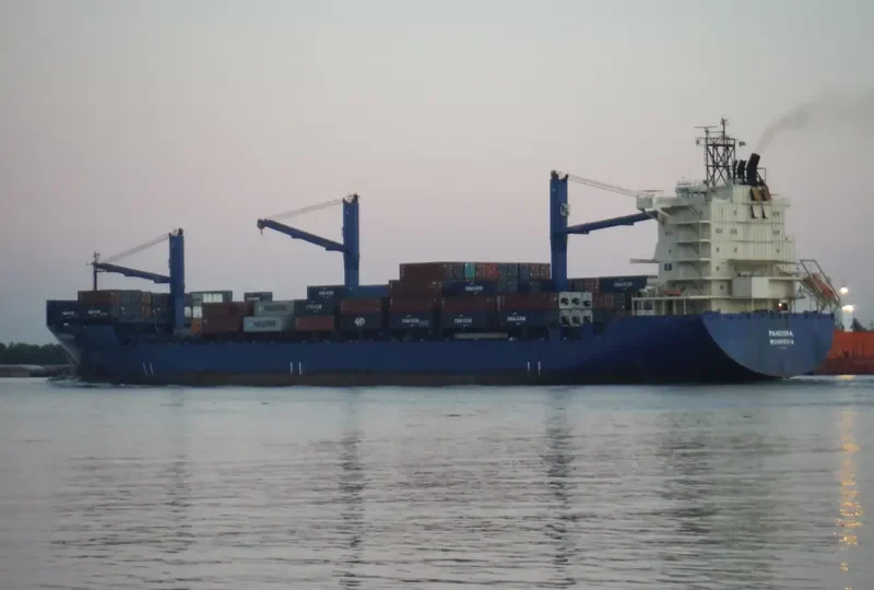 XPRESS KANGCHENJUNGA Container Ship IMO 9374595 photo 5