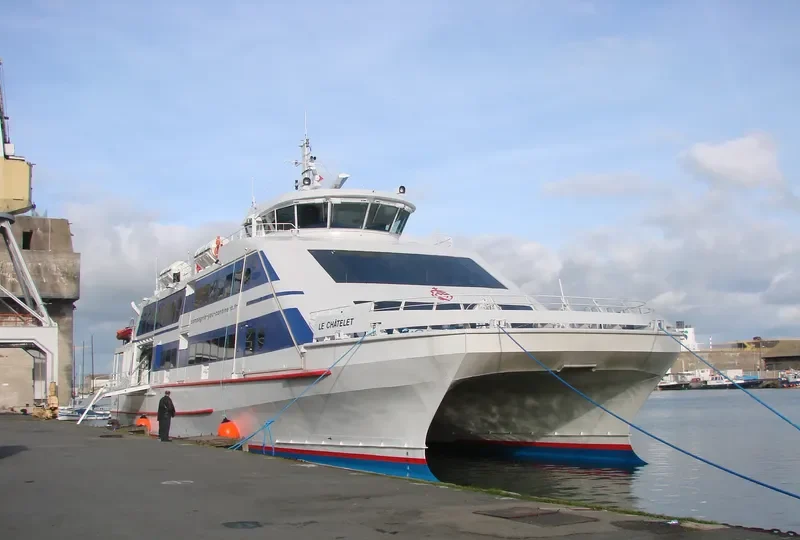 LE CHATELET Passenger Ship IMO 9374650 photo 10