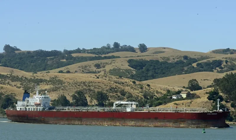NORSTAR INVICTUS Tanker IMO 9374844 photo 2