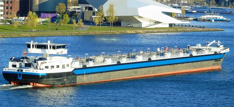 BEAUFORT Tanker IMO 9374961 photo 2
