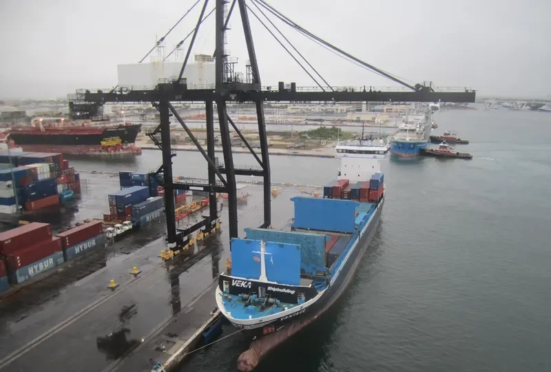 VANTAGE Container Ship IMO 9375111 photo 2