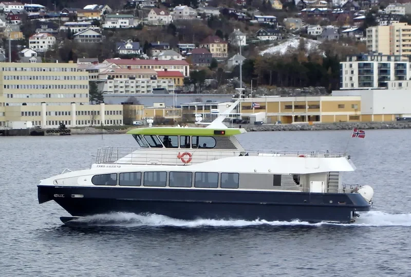 LOVUND EXPRESS General Cargo IMO 9375472 photo 4
