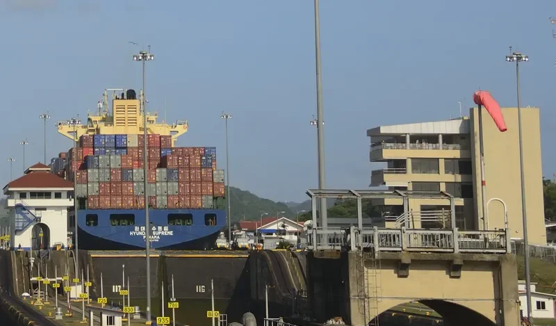 KMTC CHENNAI Container Ship IMO 9375513 photo 4