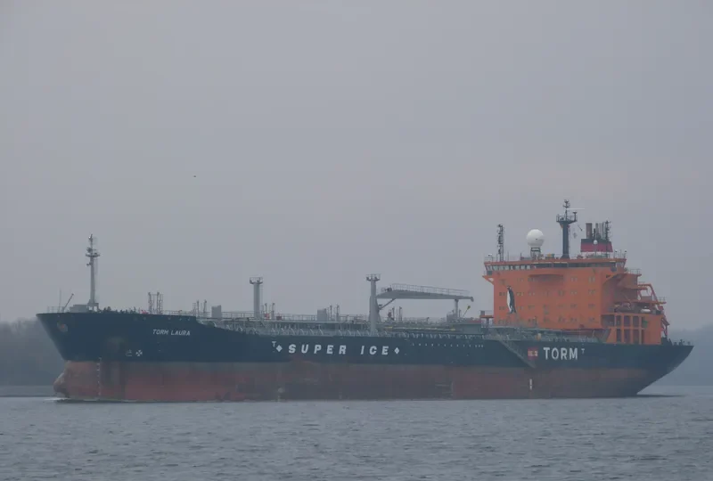 TORM LAURA Tanker IMO 9375616 photo 3