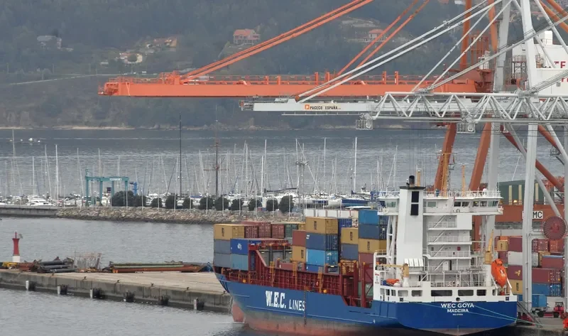 MISTRAL Container Ship IMO 9376024 photo 8