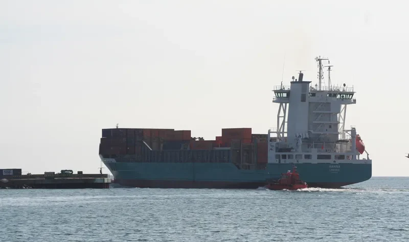 HANNA Container Ship IMO 9376048 photo 4