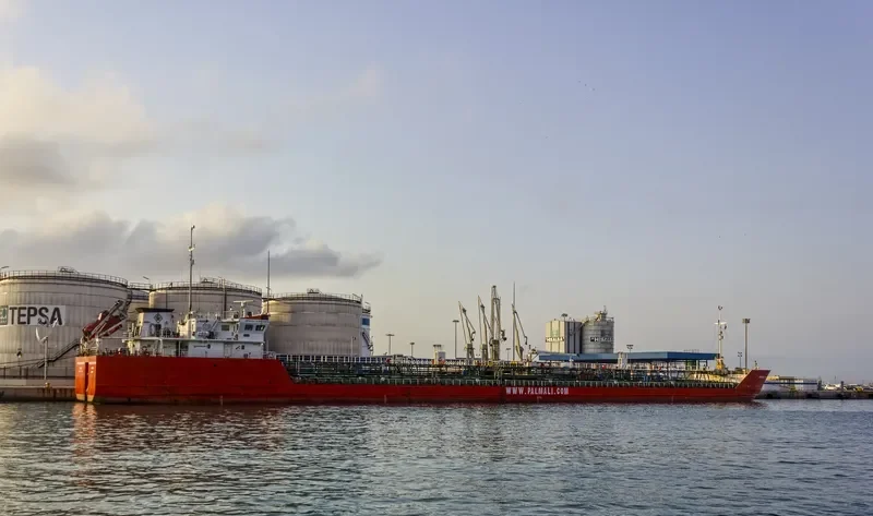 ARMADA EXPLORER Tanker IMO 9377042 photo 2