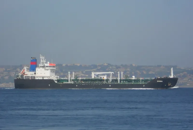 DIVINA Tanker IMO 9377200 photo 3