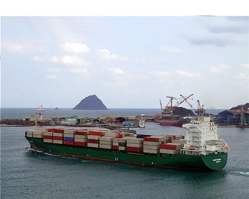 GH CURIE Container Ship IMO 9377561 photo 3