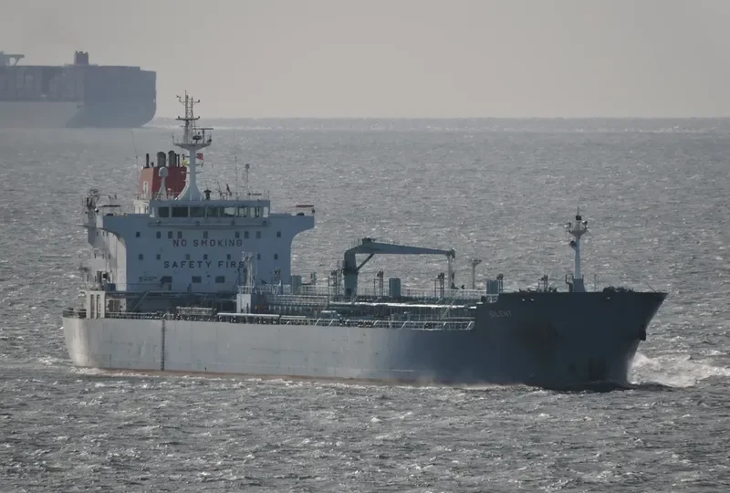 SILENT Tanker IMO 9377652 photo 9
