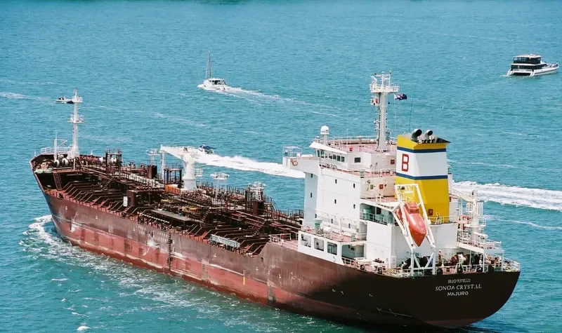 SONGA CRYSTAL Tanker IMO 9378321 photo 4