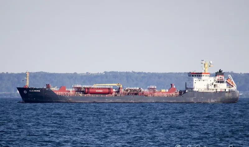 ALGONOVA Tanker IMO 9378589 photo 2