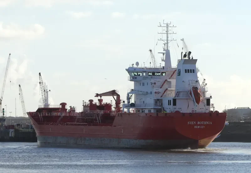 STEN BOTHNIA Tanker IMO 9378735 photo 2