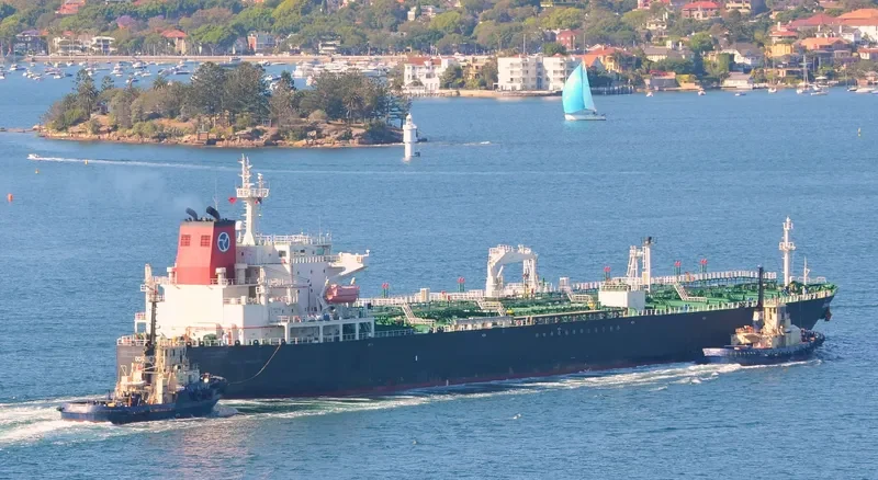 OCEAN SPRING Tanker IMO 9379038 photo 9