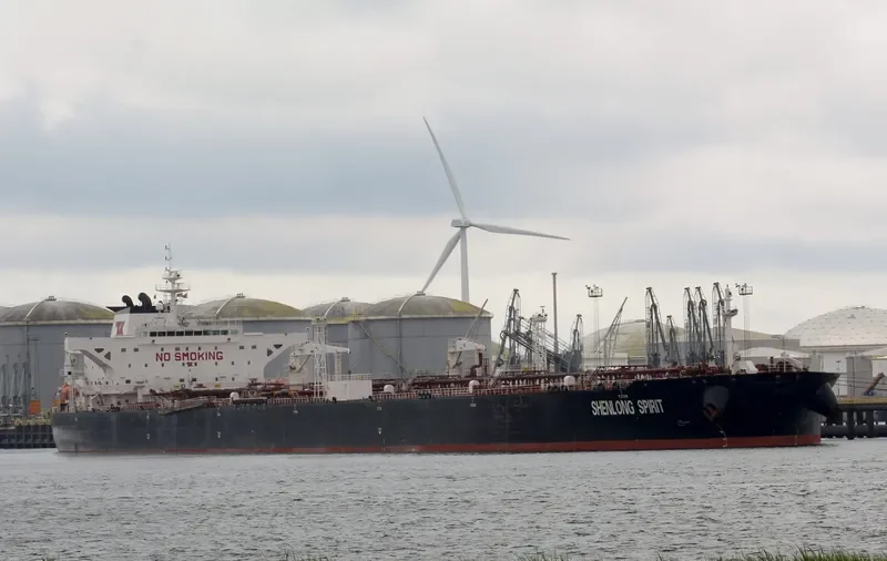 SHENLONG SPIRIT Tanker IMO 9379210 photo 7
