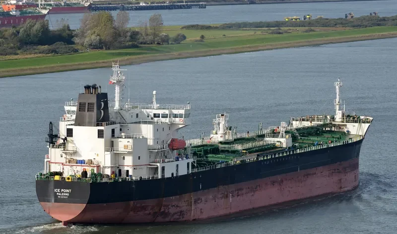 ICE POINT Tanker IMO 9379337 photo 7