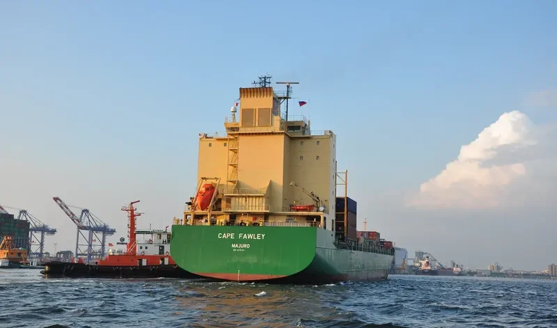 CAPE FAWLEY Container Ship IMO 9379363 photo 4