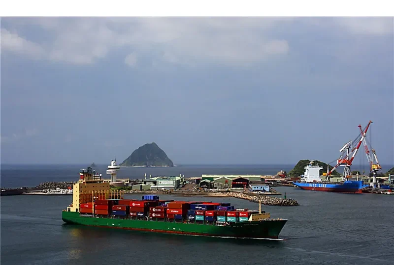 CAPE FELTON Container Ship IMO 9379375 photo 7